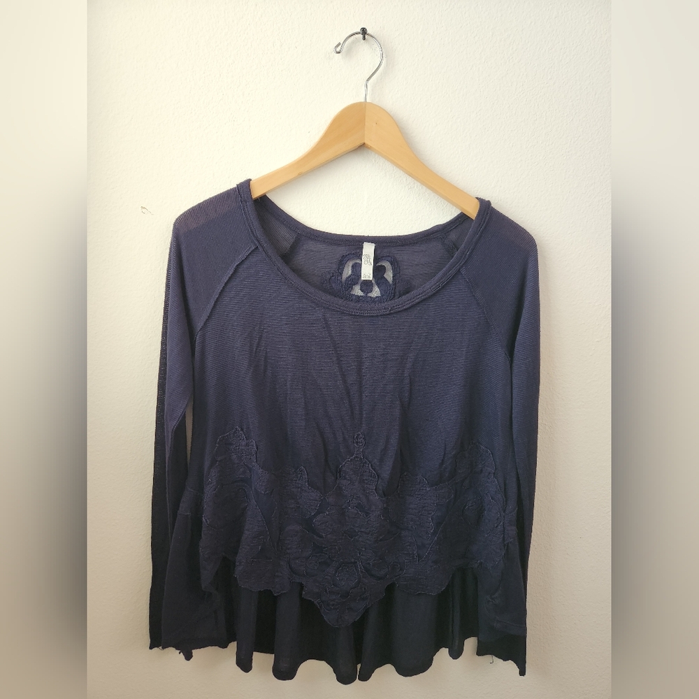 Free People Women's Raglan Long Sleeve High Low Floral Embroidered Flowy Navy XS